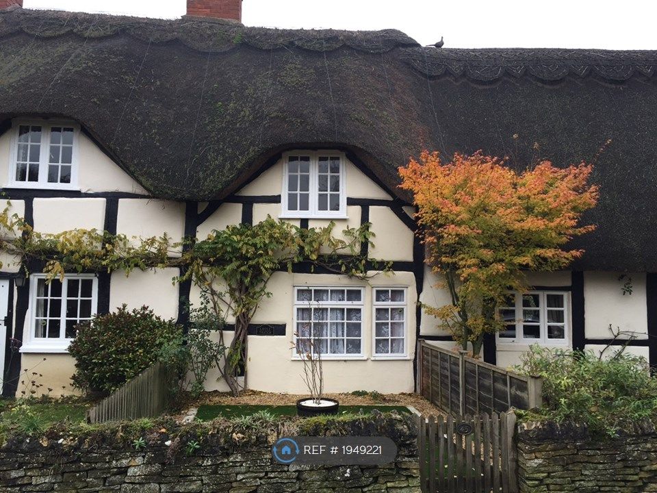 2 bed terraced house to rent in Main Street, Dumbleton, Evesham WR11, £