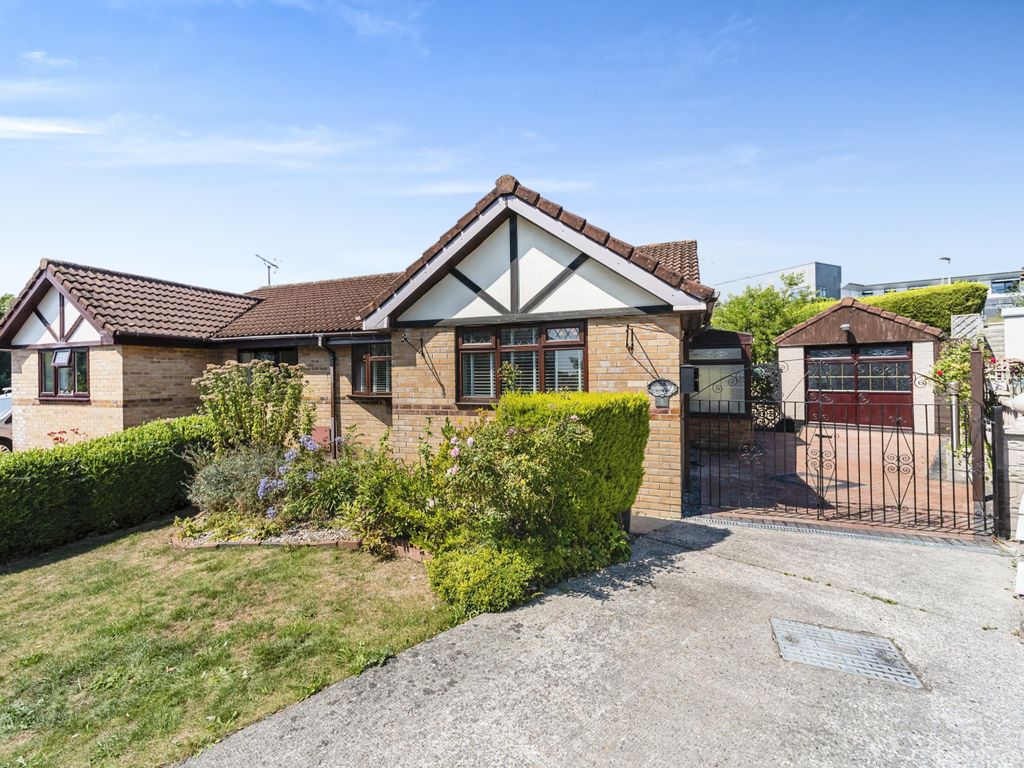 2 bed semidetached bungalow for sale in Bramble Close, Bridgend CF31