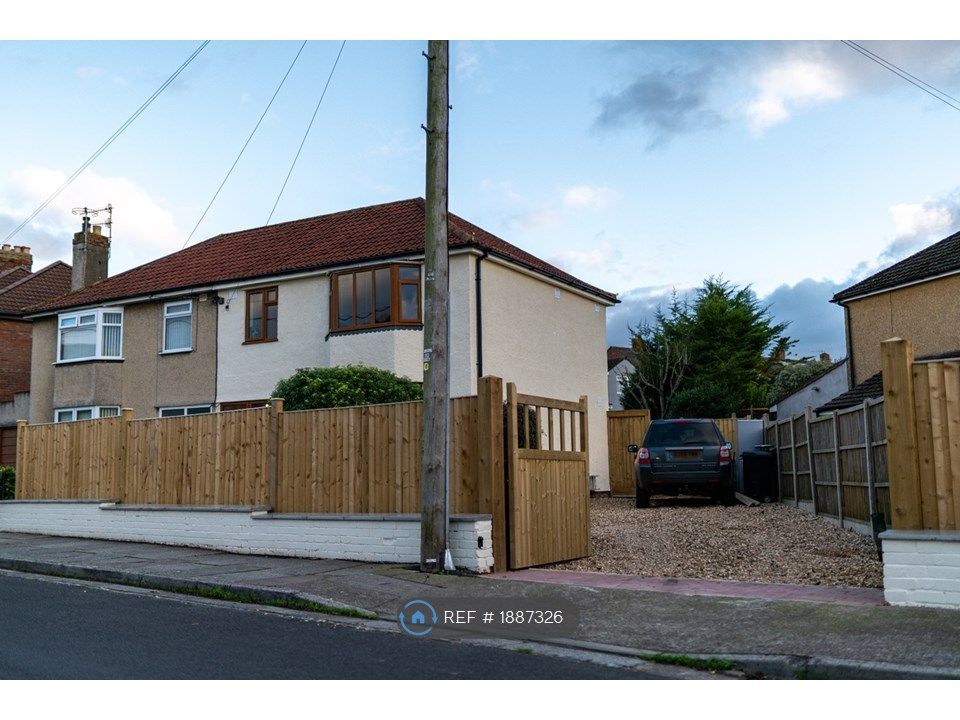 3 bed semidetached house to rent in Kings Walk, Bristol BS13, £1,750