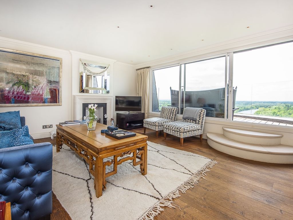 3 bed flat to rent in Richmond Hill, Richmond TW10 Zoopla