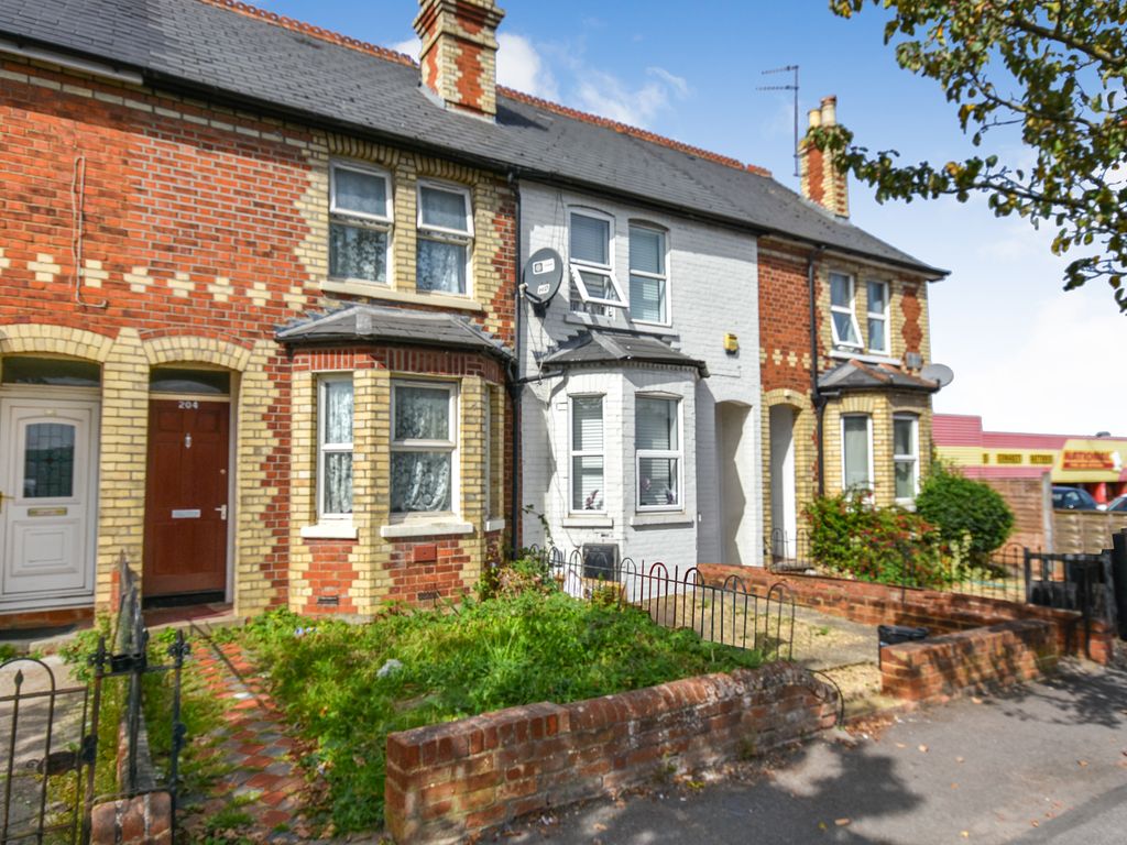 3 bed terraced house for sale in Basingstoke Road, Reading RG2, £