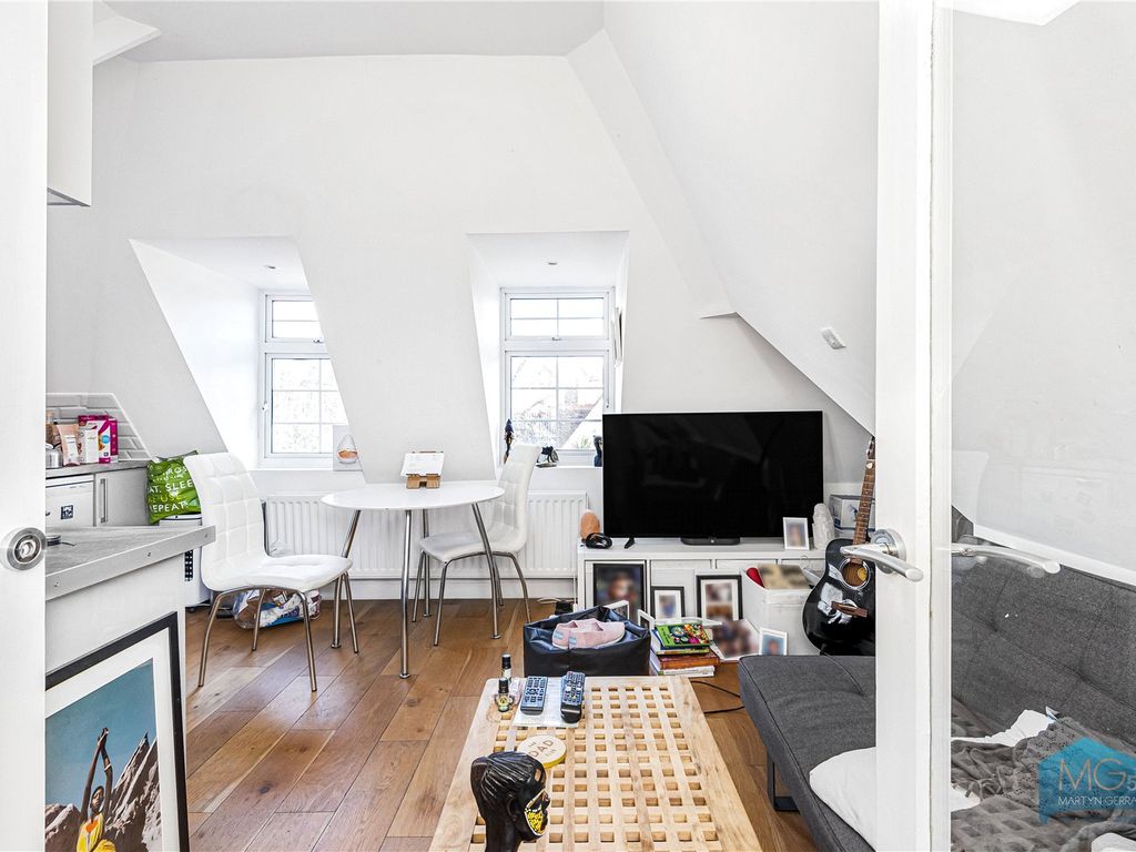 1 bed flat to rent in Finchley Road, Hampstead, London NW3, £1,650 pcm