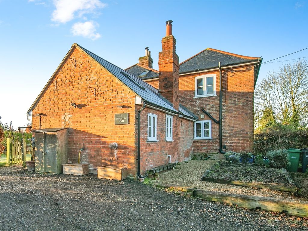 3 bed semidetached house for sale in Hobarts Hall, Belchamp Otten