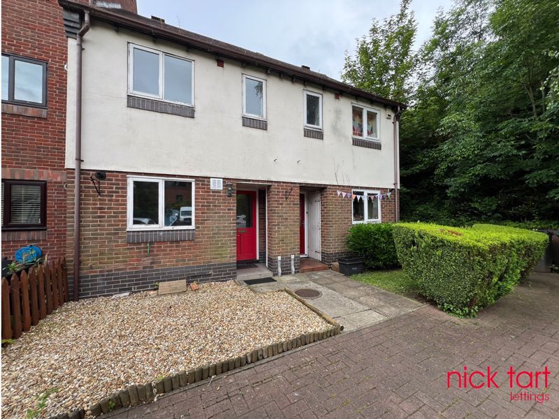 2 bed terraced house to rent in Kings Loade, Bridgnorth WV16, £795 pcm