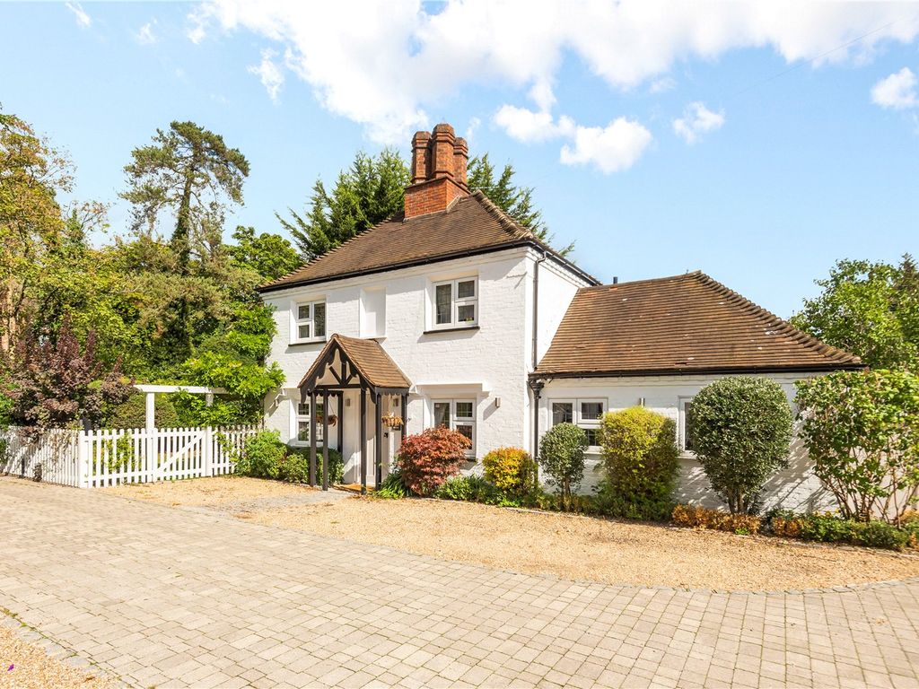 3 bed detached house for sale in Windmill Road, Fulmer, Buckinghamshire