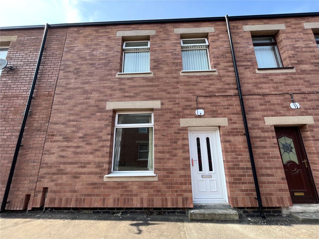 2 bed terraced house to rent in Poplar Street, South Moor, Stanley DH9