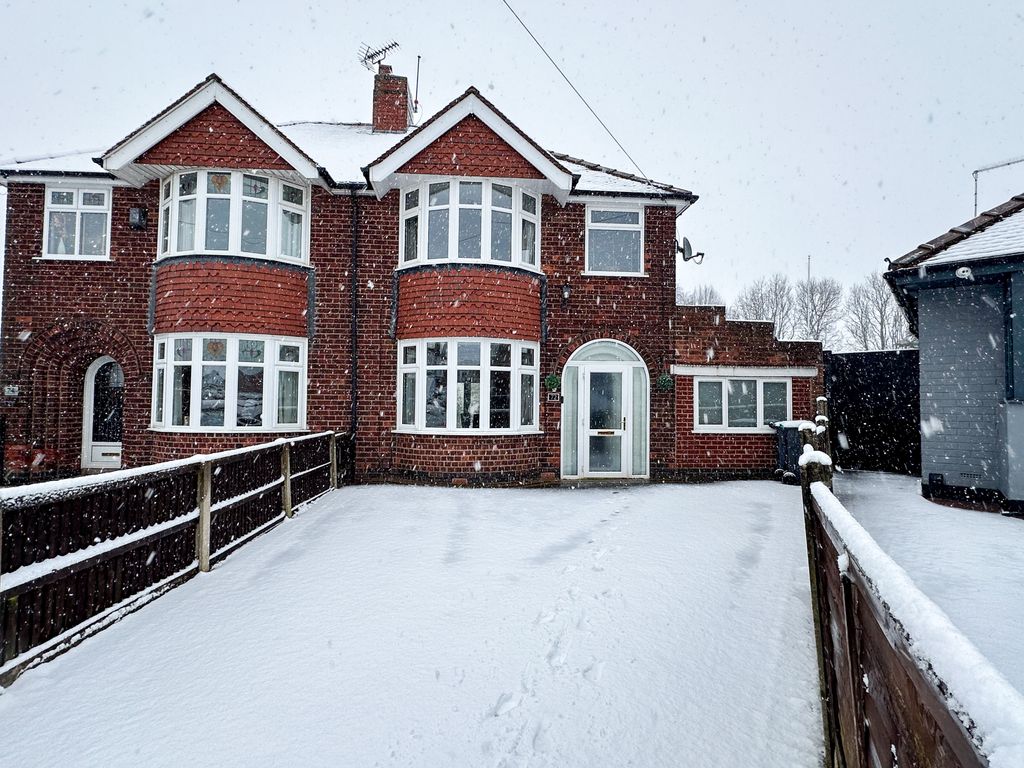 3 bed semidetached house for sale in Cambria Road, Mansfield NG19, £