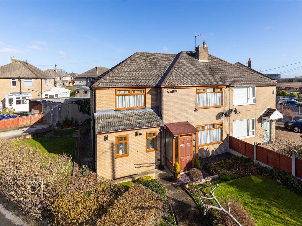 3 bed semidetached house for sale in Kingswear Crescent, Leeds LS15, £325,000 Zoopla