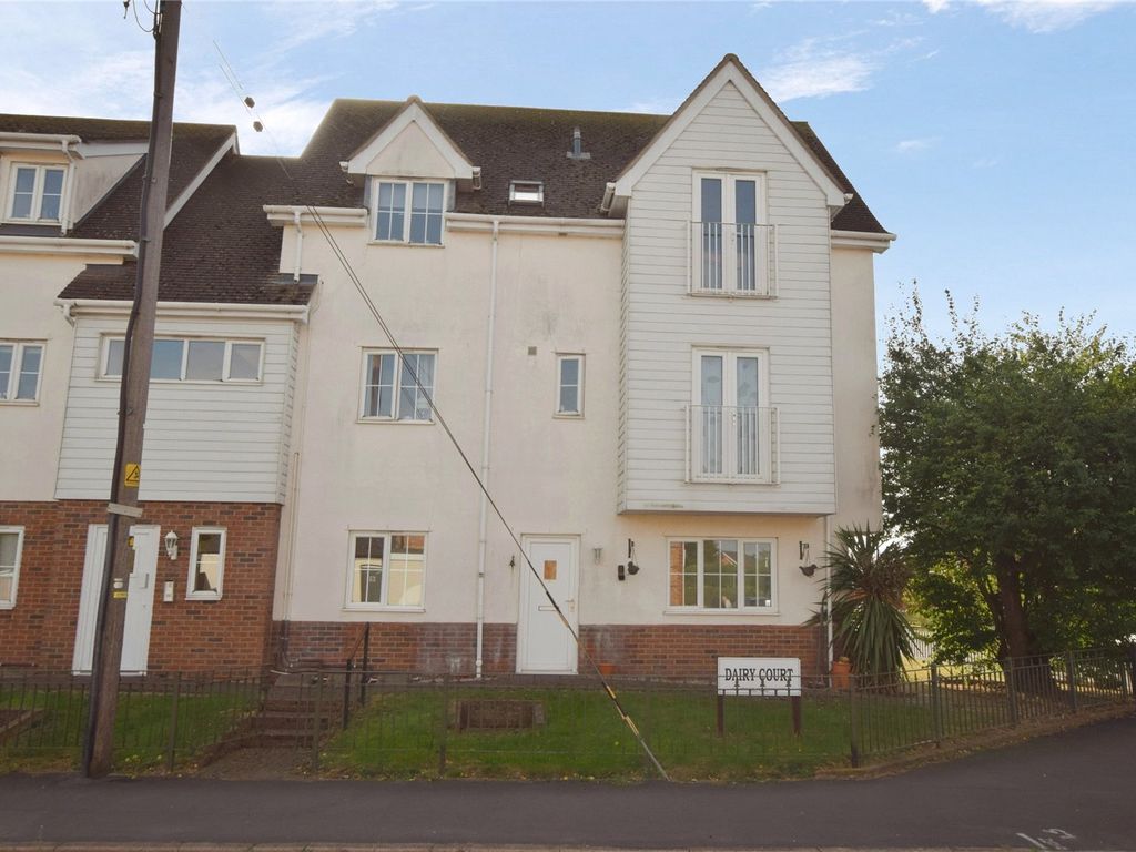 2 bed flat for sale in Hullbridge Road, South Woodham Ferrers