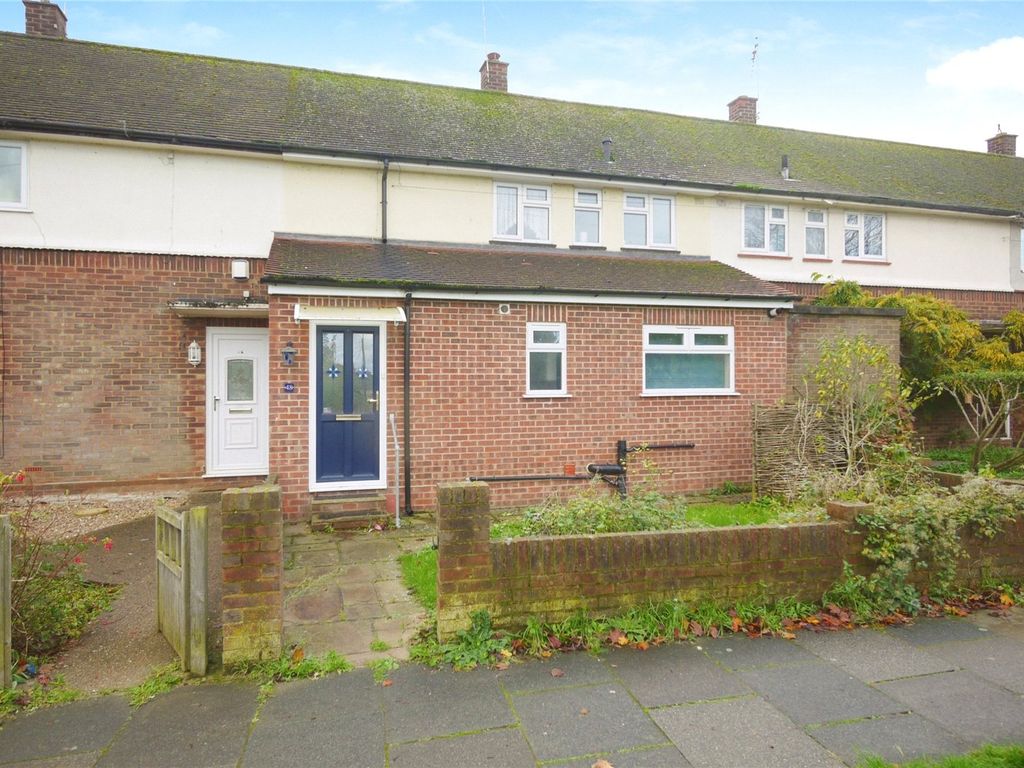 2 bed terraced house for sale in Elizabeth Road, Pilgrims Hatch