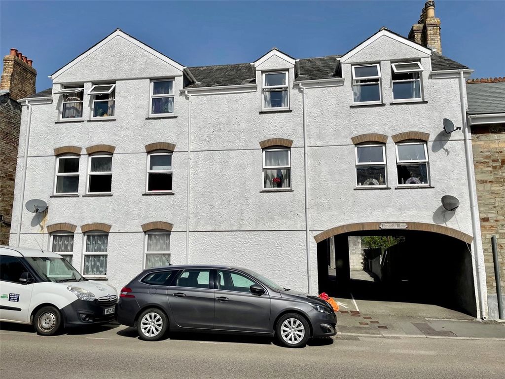 1 bed flat for sale in Higher Bore Street, Bodmin PL31, £80,000 Zoopla