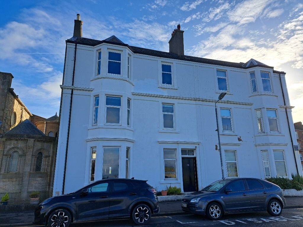 1 bed flat to rent in Bath Street, Largs, North Ayrshire KA30, £695 pcm