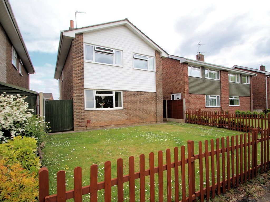 4 bed detached house for sale in Finch Road, Chipping Sodbury, South