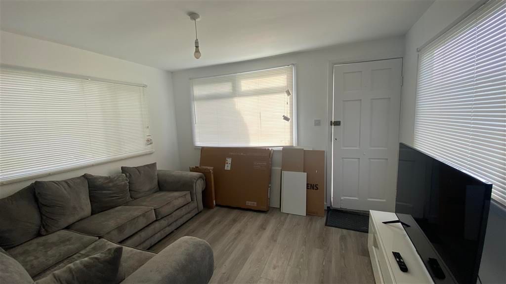 2 bed mobile/park home for sale in Fourth Avenue, Eastchurch, Sheerness