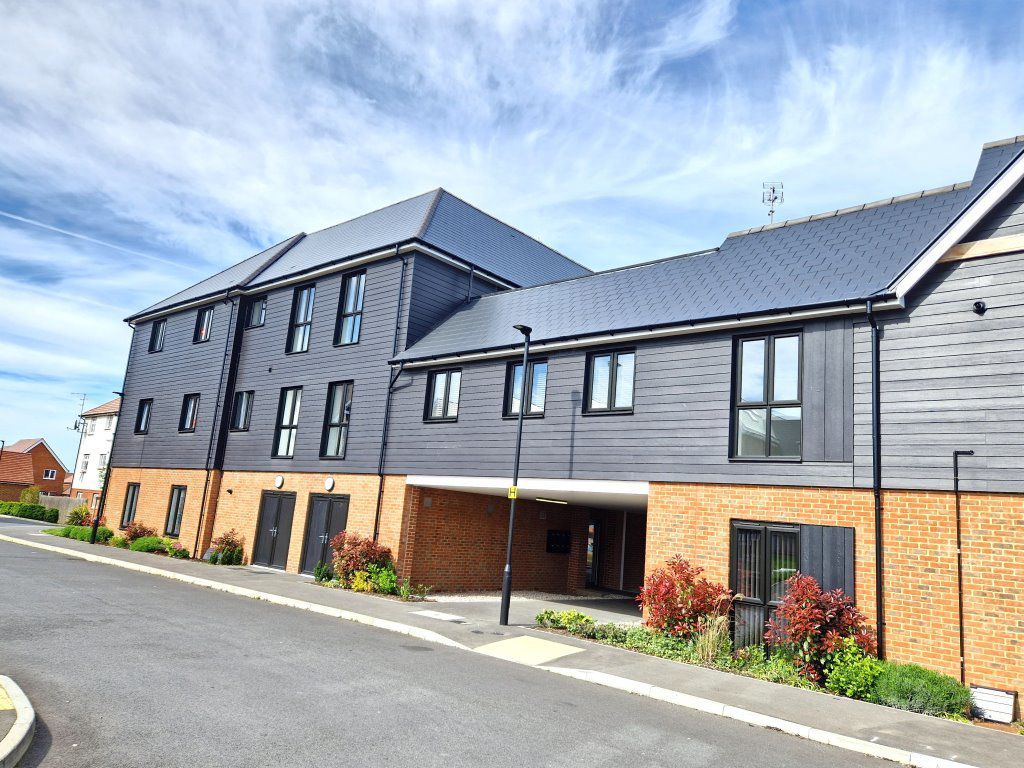 2 bed flat to rent in Braid Drive, Herne Bay CT6, £1,200 pcm Zoopla