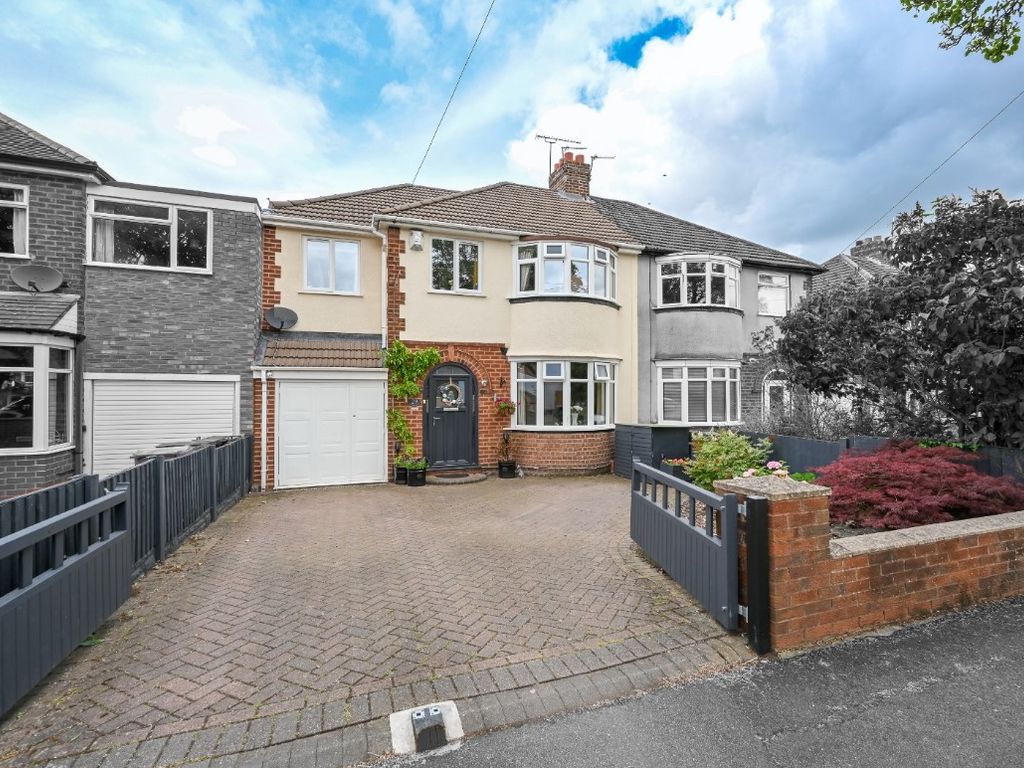 4 bed semidetached house for sale in Blakeley Avenue, Wolverhampton