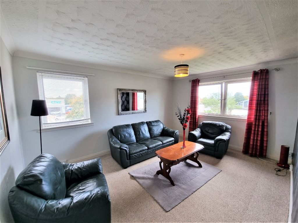 2 bed flat to rent in Summerhill Drive, Summerhill, Aberdeen AB15, £650