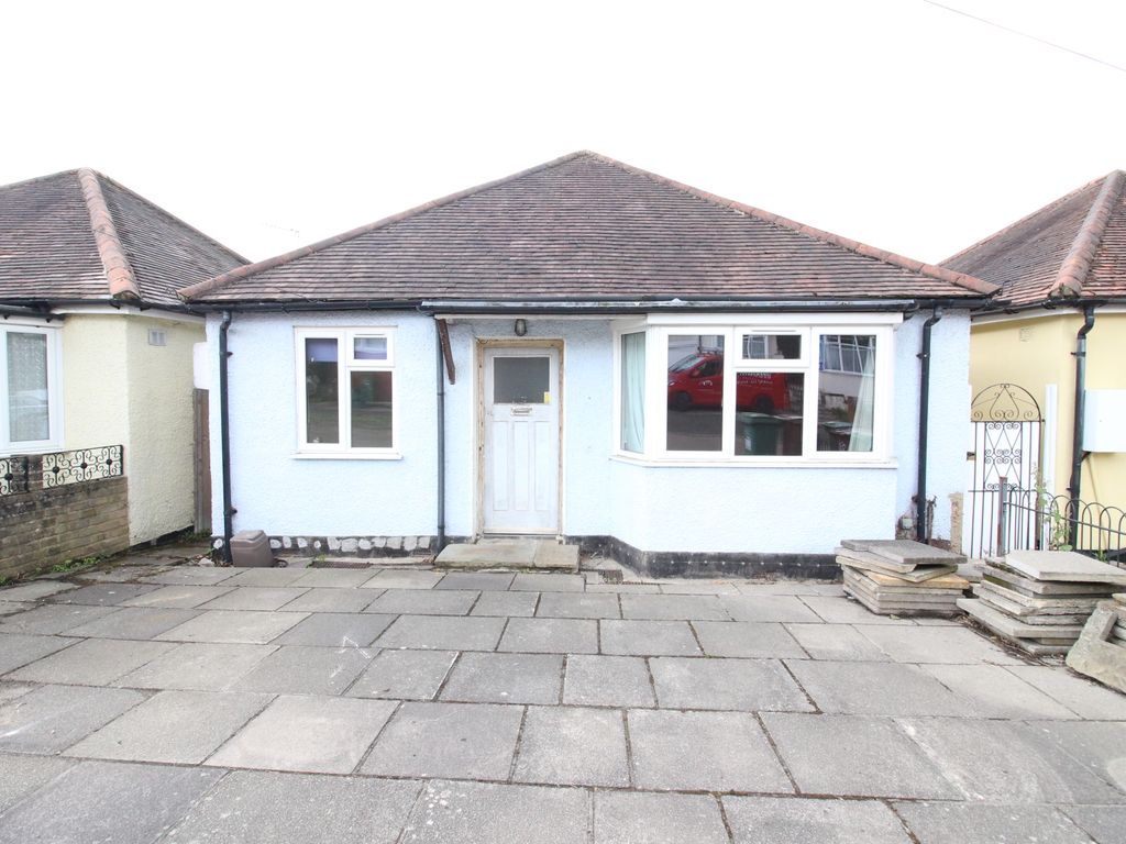 2 bed detached bungalow for sale in Donnington Road, Worcester Park KT4