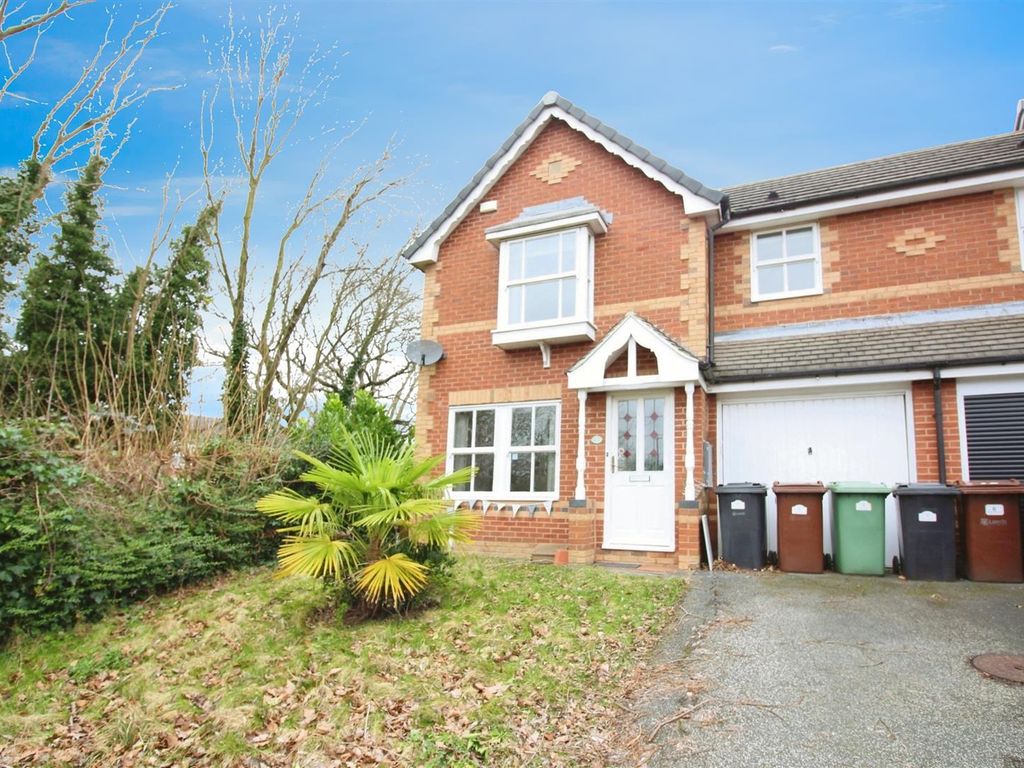 3 bed town house for sale in Holly Tree Lane, Colton, Leeds LS15, £