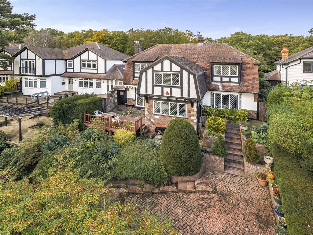 4 bed detached house for sale in Harvest Bank Road, West Wickham BR4, £