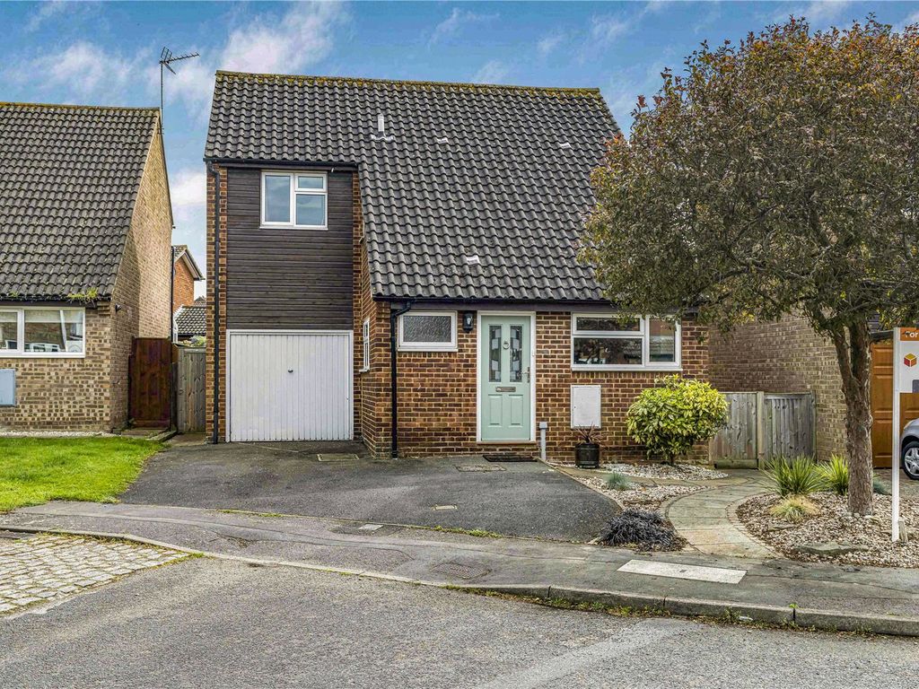 2 bed detached house for sale in Overton Drive, Thame, Oxfordshire OX9
