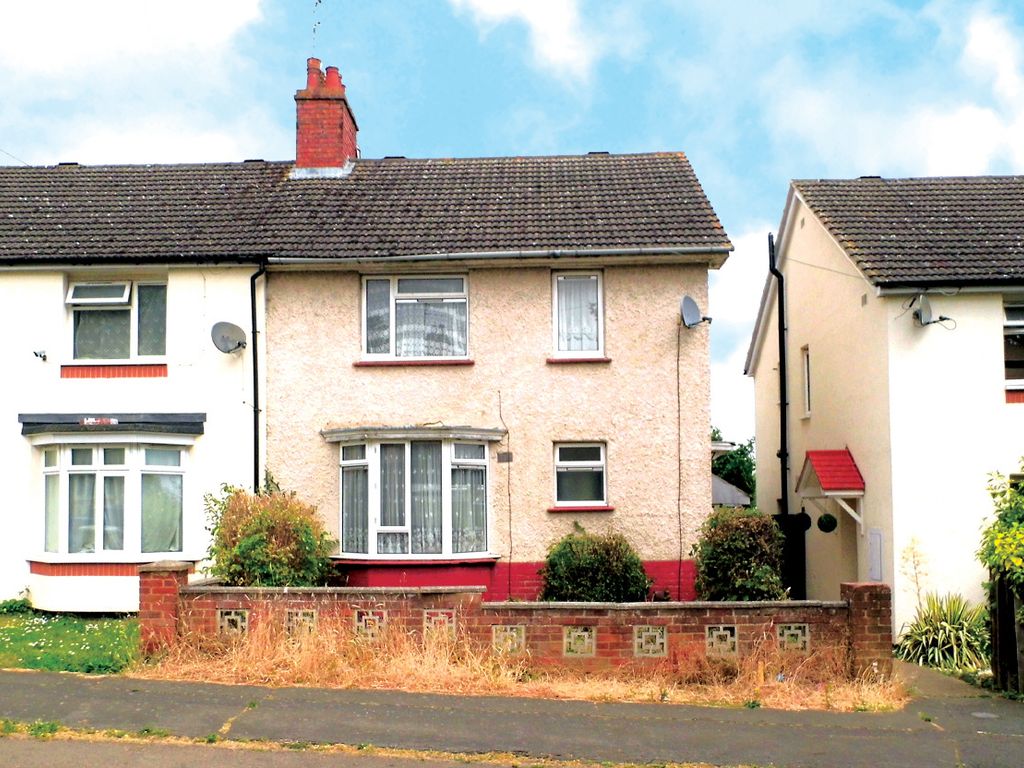 3 bed semidetached house for sale in Central Avenue, Kettering NN16