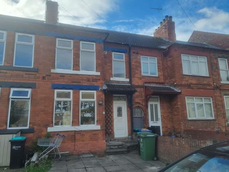 3 bed terraced house to rent in Westhill Drive, Mansfield