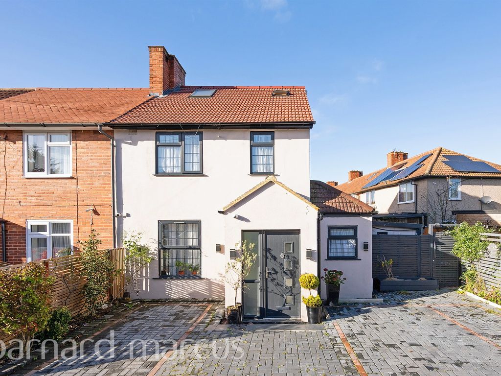 4 bed end terrace house for sale in Stavordale Road, Carshalton SM5, £