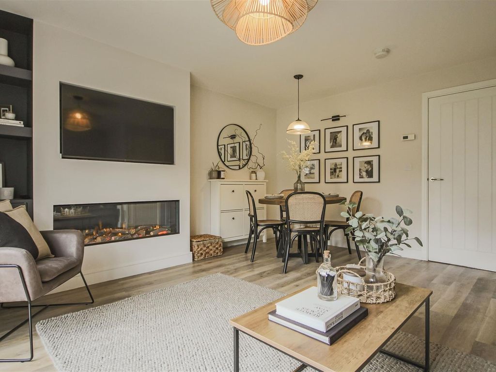 3 bed end terrace house for sale in Bowfell Close, Middleton