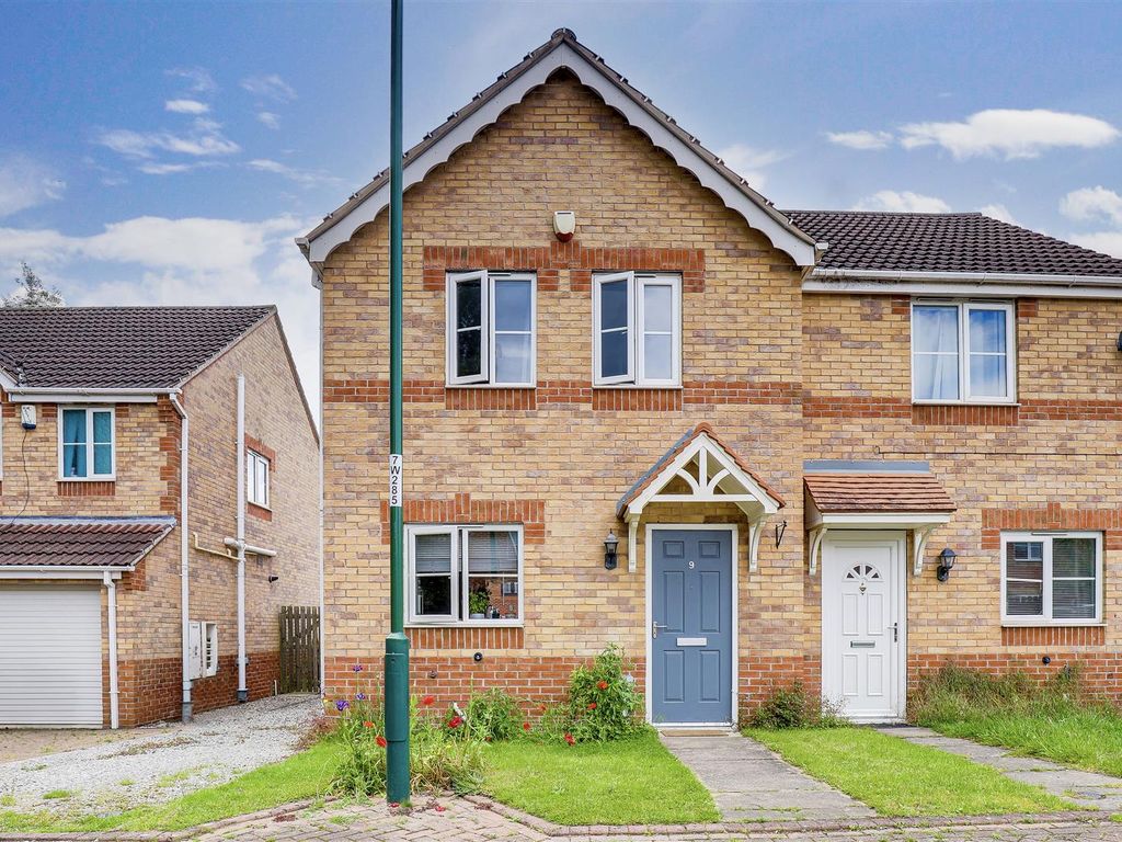 3 bed semidetached house for sale in Weave Close, Old Basford