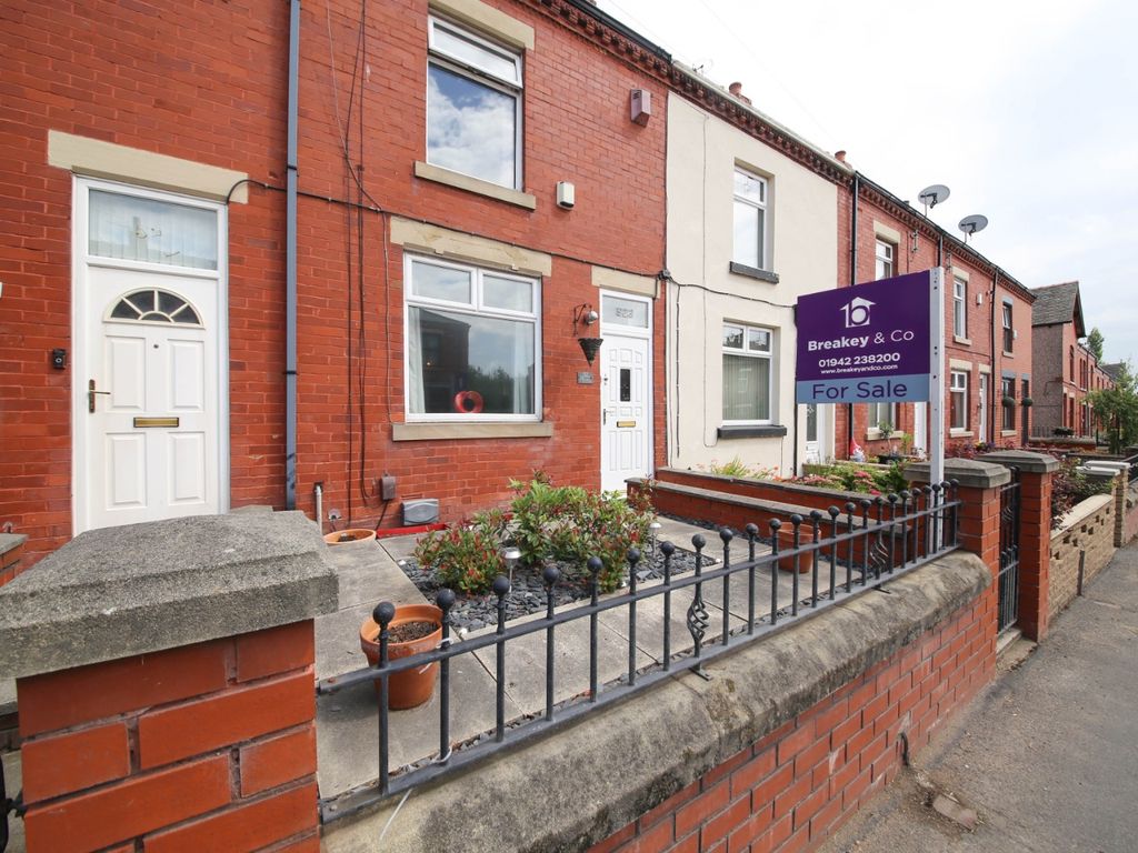 3 bed terraced house for sale in Warrington Road, Abram, Wigan