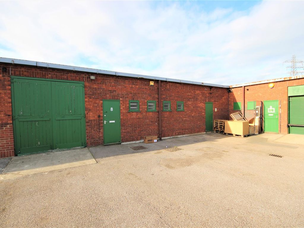 Commercial property to let in New Road Industrial Estate, Grace Road