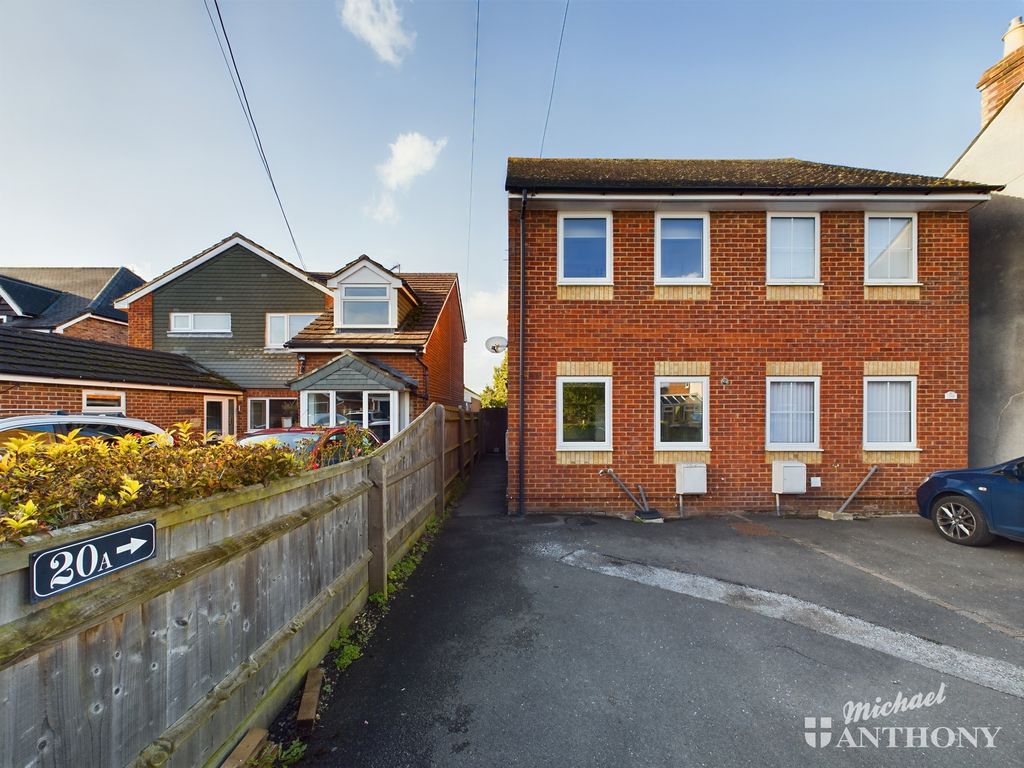2 bed semidetached house for sale in Belle Vue, Stone, Aylesbury