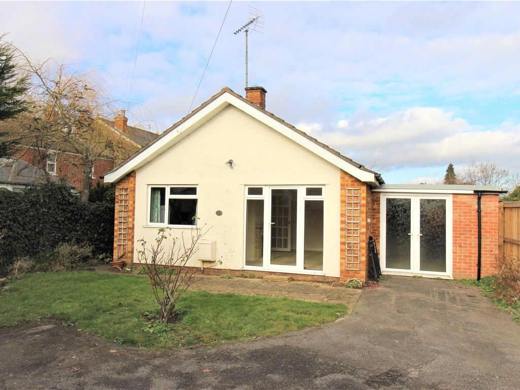 2 bed bungalow for sale in Gladstone Road, Charlton Kings, Cheltenham