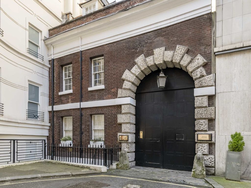 Property for sale in Arlington Street, London SW1A, £8,500,000 Zoopla
