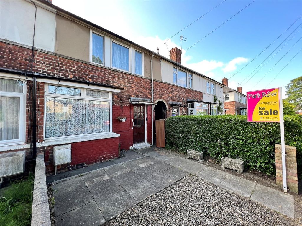 3 bed terraced house for sale in Burlington Avenue, York YO10 Zoopla