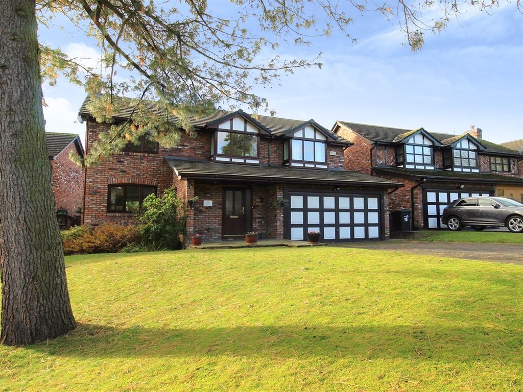 4 bed detached house for sale in Westminster Drive, Wilmslow SK9, £