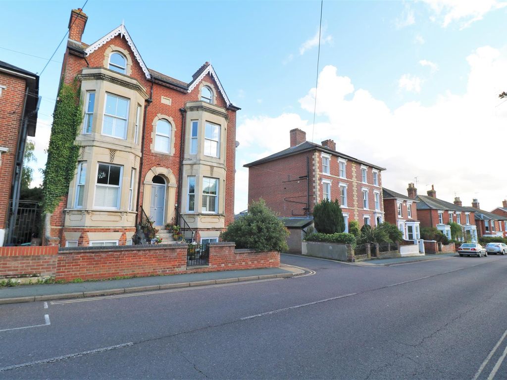 1 bed flat to rent in High Street, Wivenhoe, Colchester CO7, £895 pcm