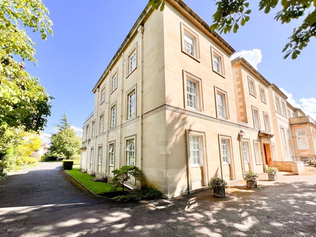 3 bed flat for sale in Hatherley Court, Hatherley Court Road