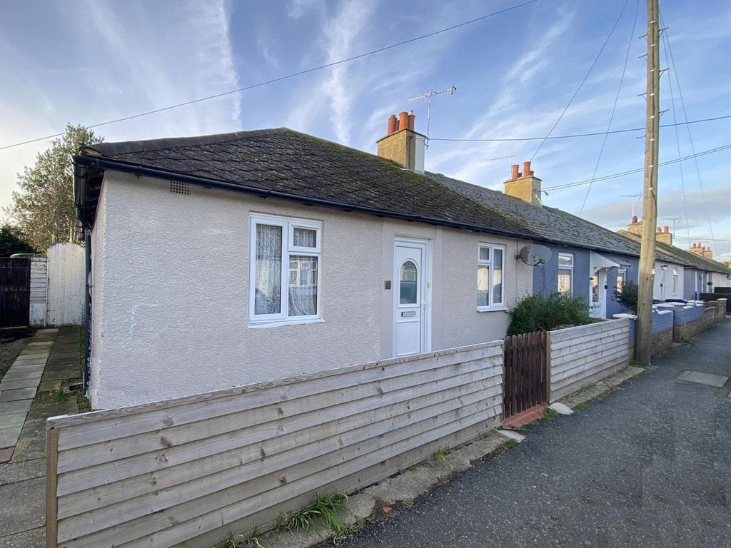 2 bed terraced bungalow for sale in Grove Crescent, Littlehampton BN17