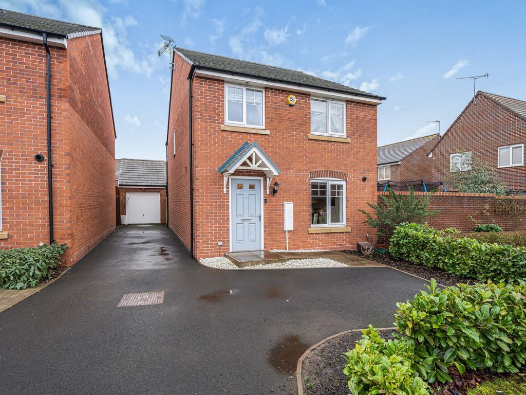 4 bed detached house for sale in Weir Crescent, Kidderminster DY11 Zoopla