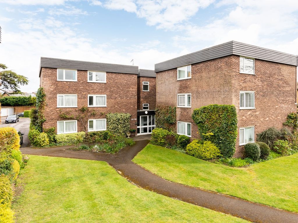 2 bed flat for sale in Mount Felix, WaltonOnThames KT12 Zoopla