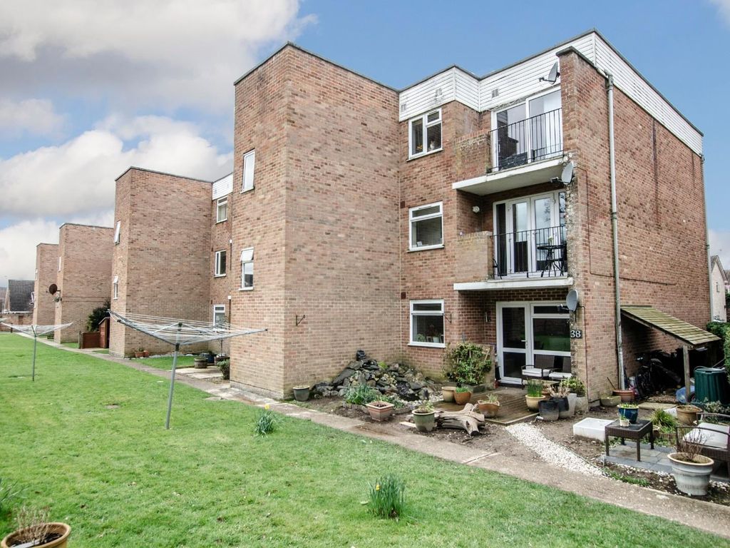 2 bed property for sale in Bracken Crescent, Eastleigh
