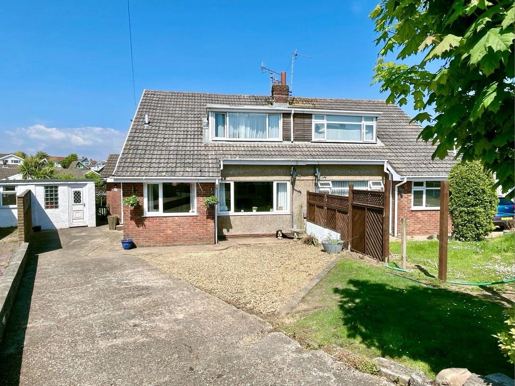 3 bed semidetached house for sale in Fulmar Close, West Cross, Swansea