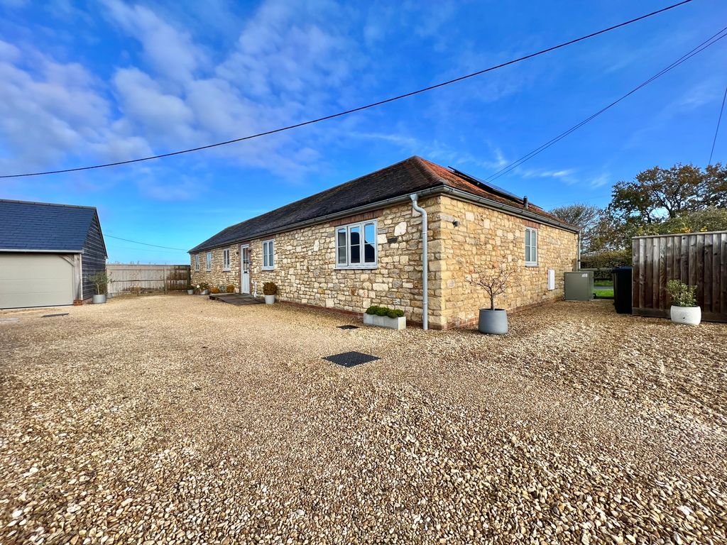 2 bed detached bungalow for sale in Primrose Fields, Hunger Hill, East