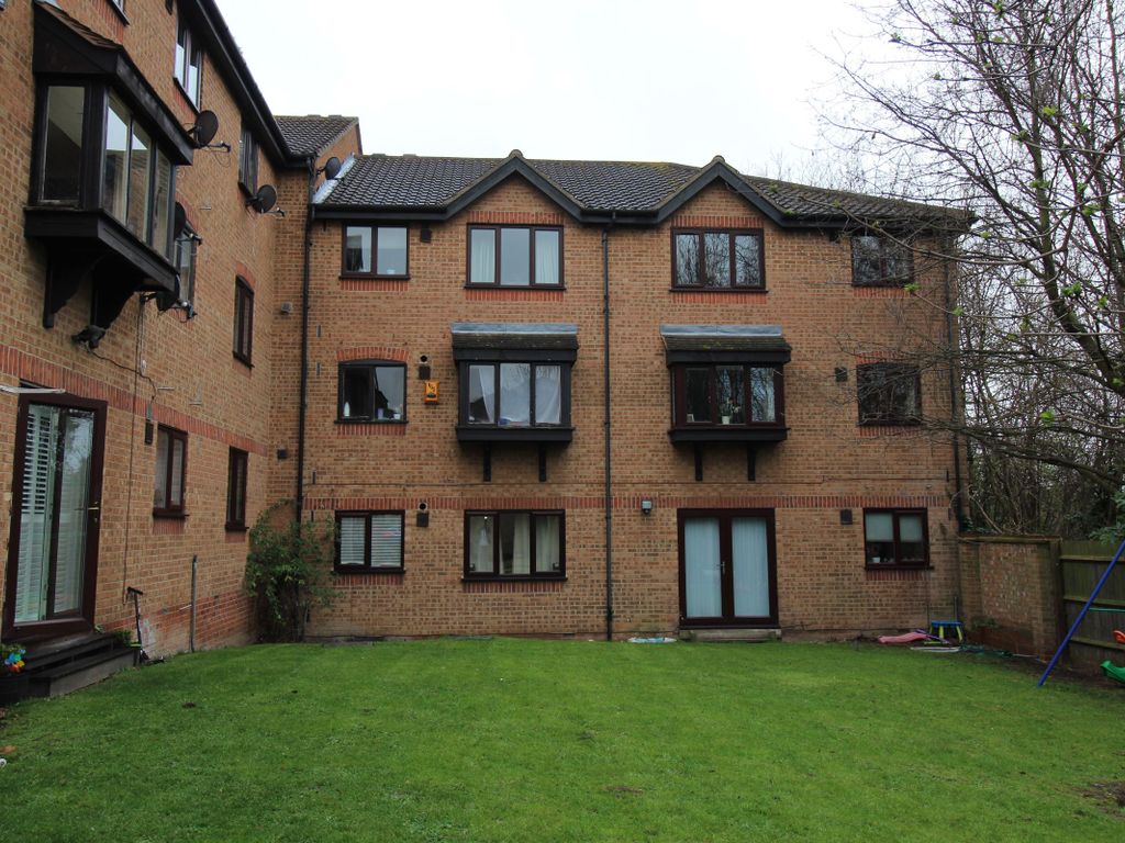 2 bed flat for sale in Branstone Court, Way, Purfleet RM19 Zoopla