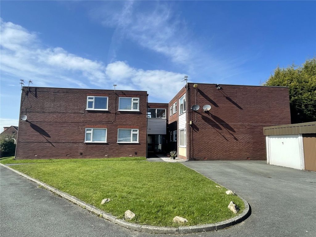 1 bed flat for sale in Duffield Court, Duffield Gardens, Alkrington