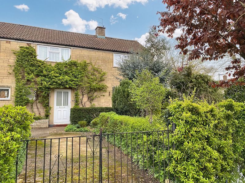 3 bed semidetached house for sale in Welch Road, Cheltenham GL51, £