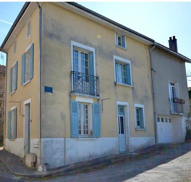 3 bed property for sale in 87290 Châteauponsac, France, £42,750 Zoopla