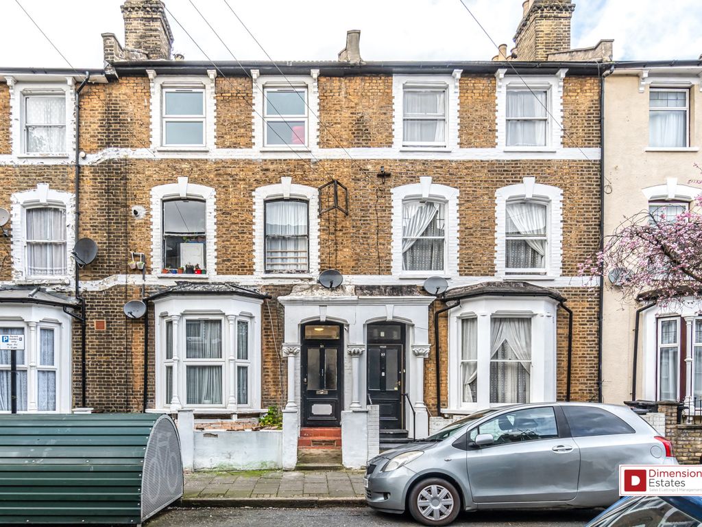 Studio to rent in Reighton Road, Upper Clapton, Hackney E5, £1,200 pcm